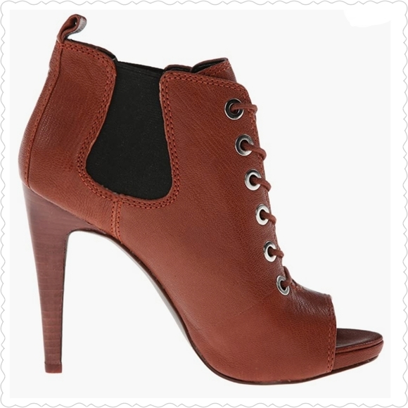 NINE WEST Elekra Bootie, 7½M - Picture 3 of 6